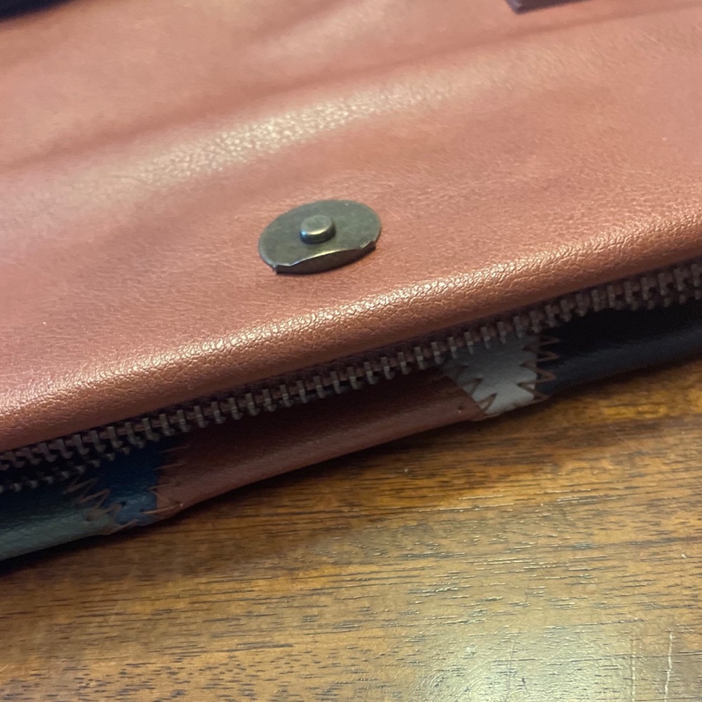 NWOT Frye and Co. Geometric Patchwork Crossbody Bag - Picture 4 of 10